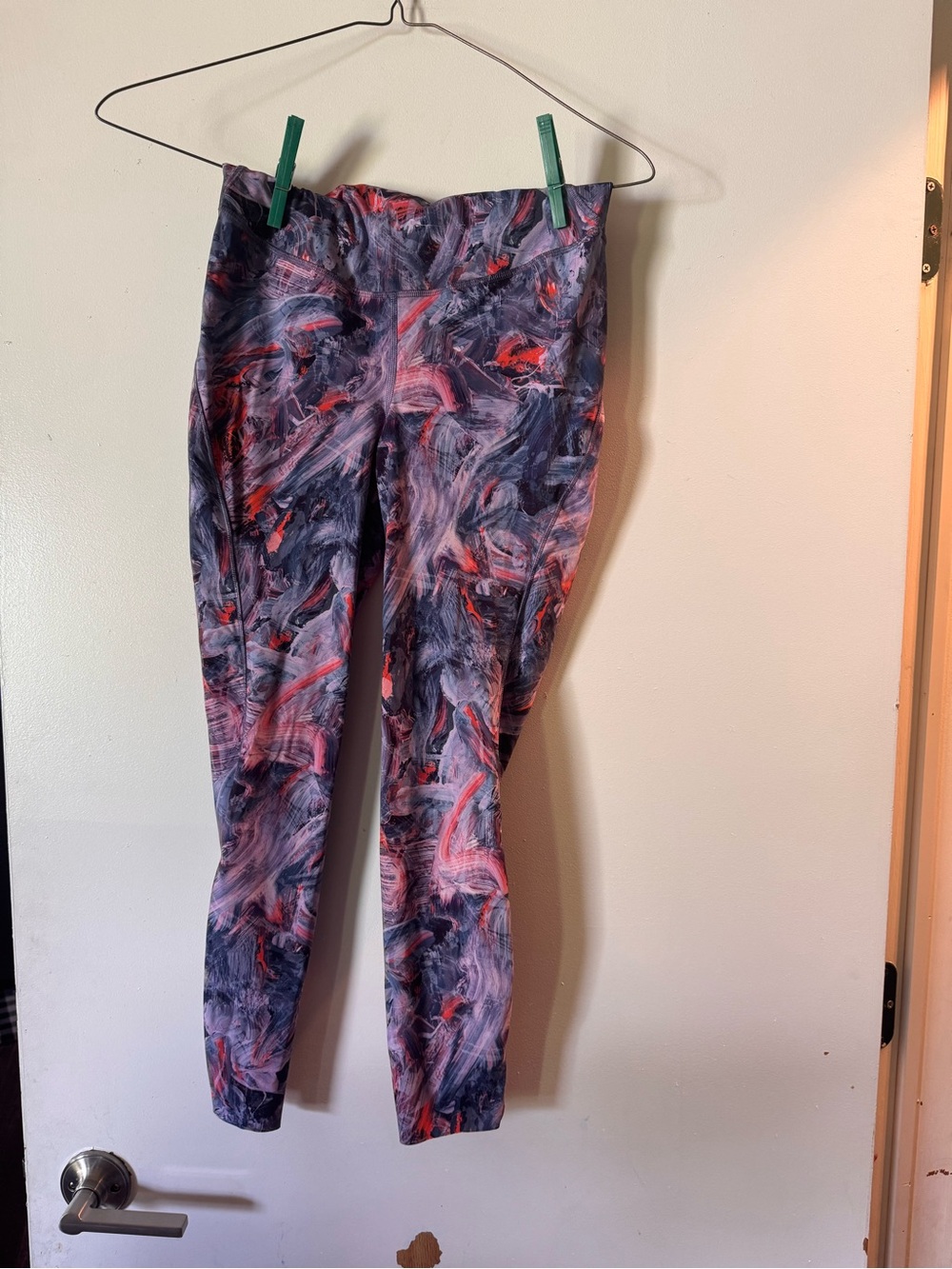 lululemon athletica Marble Print Leggings in Purple & Pink